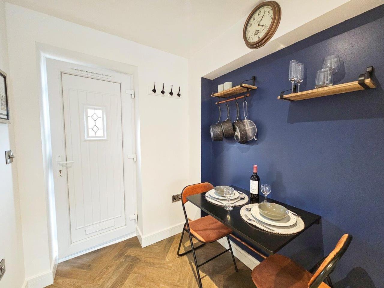 Cobblestone Studio By Fortuna Property Cheltenham Bagian luar foto
