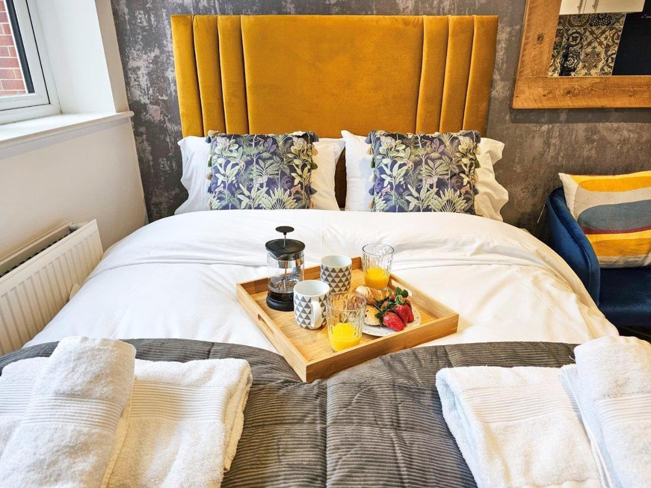 Cobblestone Studio By Fortuna Property Cheltenham Bagian luar foto