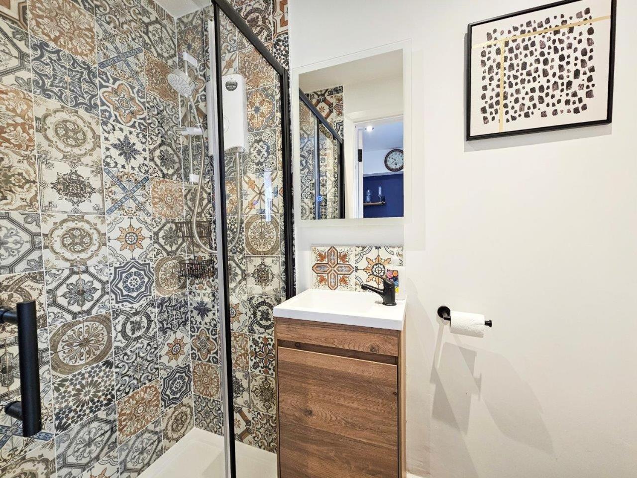 Cobblestone Studio By Fortuna Property Cheltenham Bagian luar foto